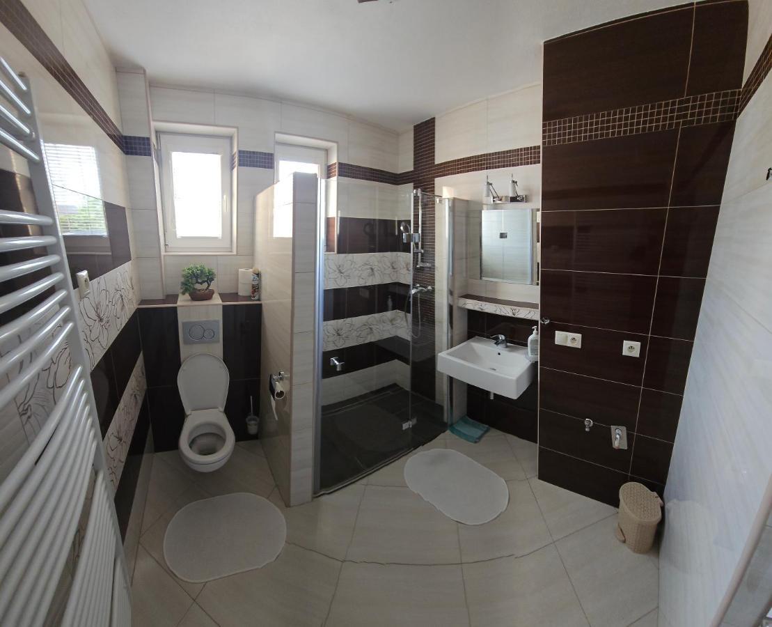 Privat Agnesa Hotel Зуберец Екстериор снимка