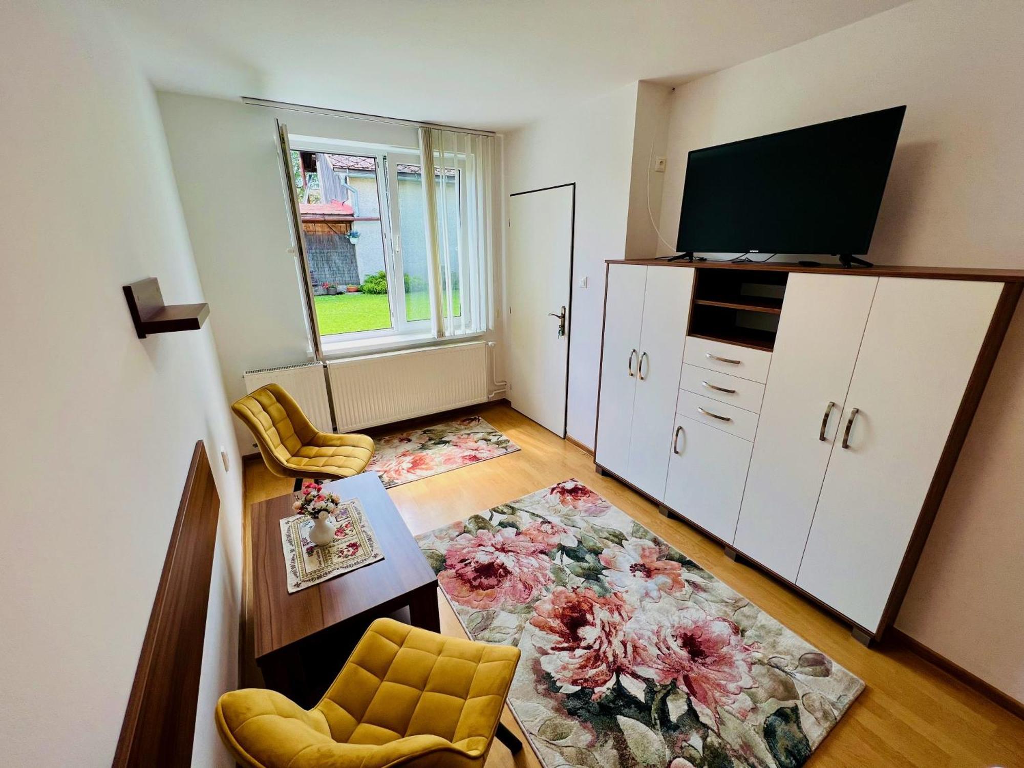 Privat Agnesa Hotel Зуберец Екстериор снимка